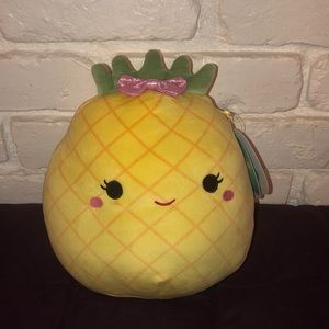 Lulu the pineapple Squishmallow